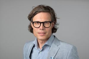 Timo Frasch - Porträtaufnahme für FAZ.net bzw. das Blaue Buch Die Redaktion stellt sich vor