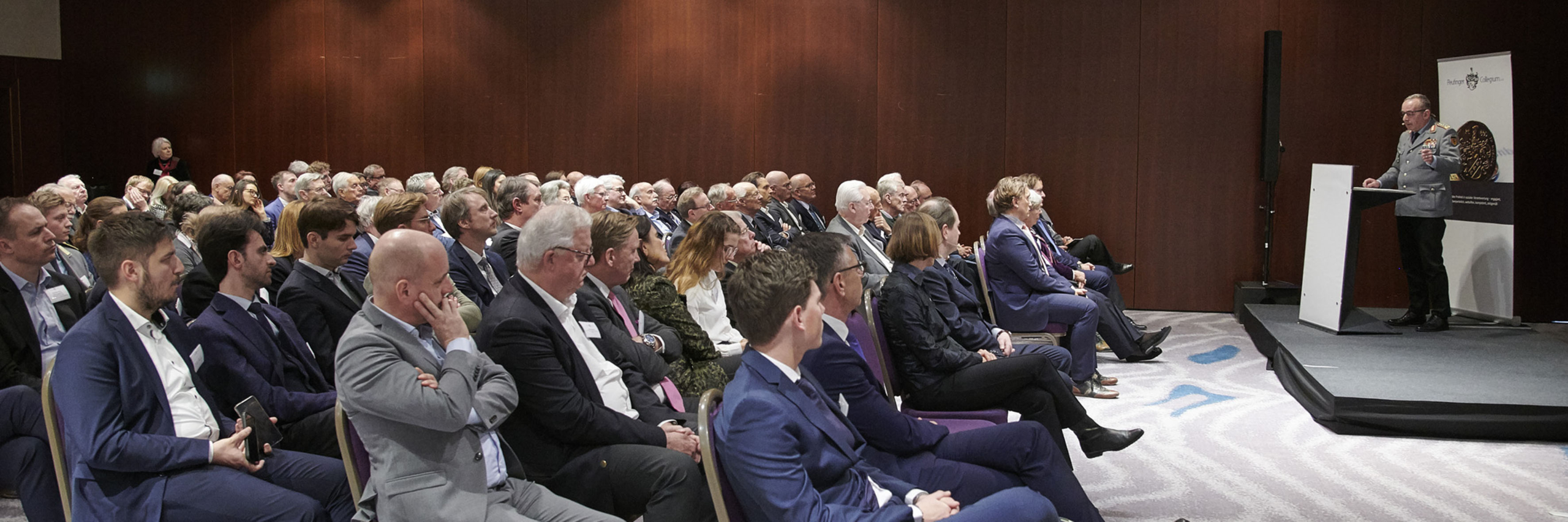 Peutinger-Collegium_Vortrag_Breuer_110225_4265-246_b_10x30 Peutinger-Collegium_Vortrag_Breuer_110225_4265-246_b_10x30